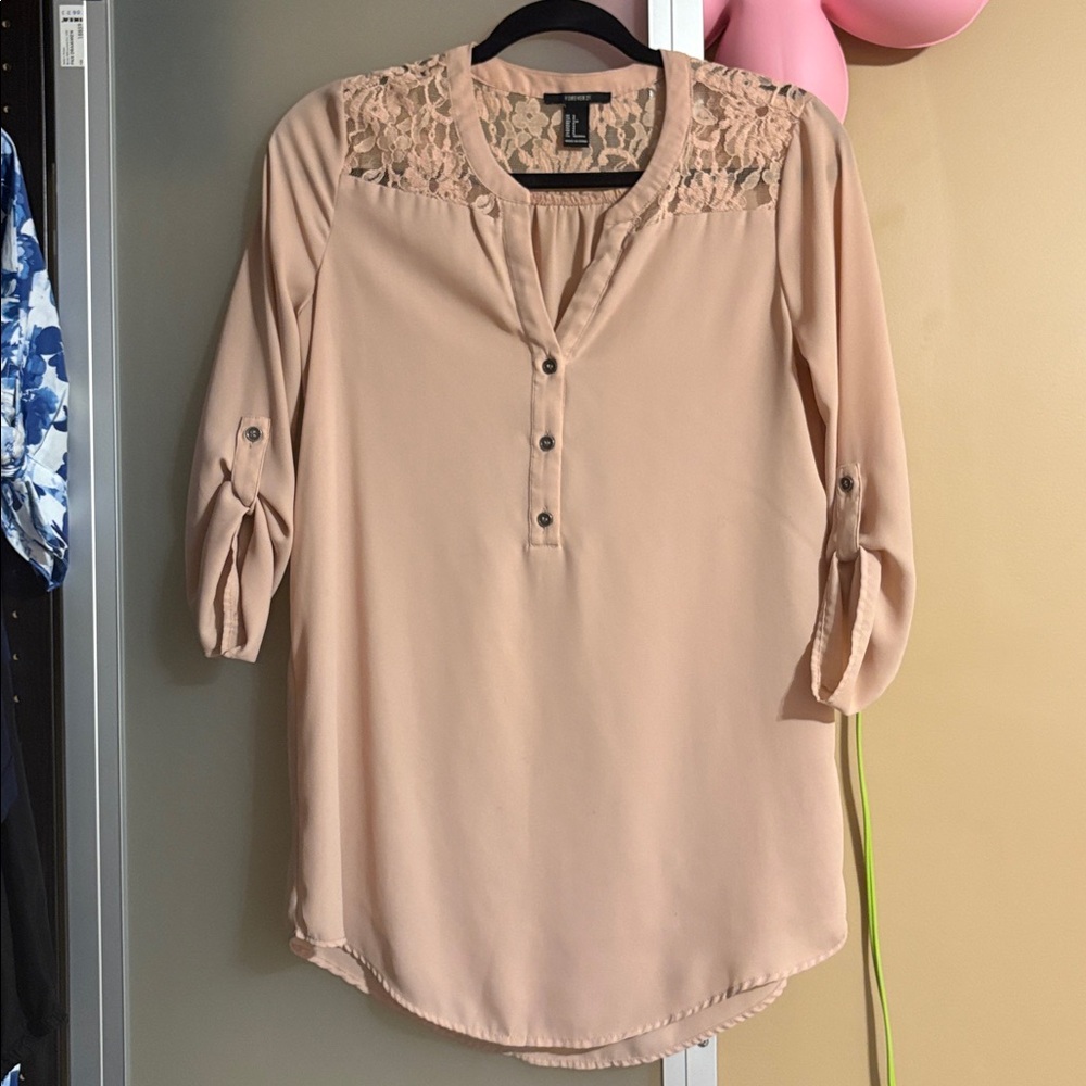 Forever 21 Pink Lace Detail Top Shirt Blouse - size small S